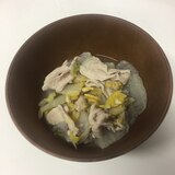 鶏むね肉と舞茸の白菜漬物煮